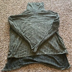 American Eagle Long Sleeve Turtleneck